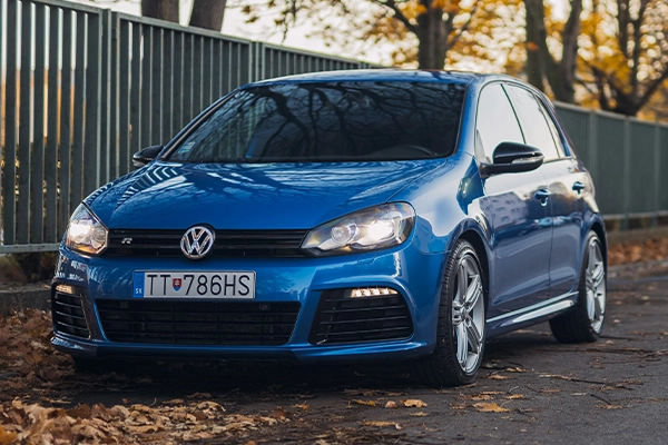 blue volkswagen